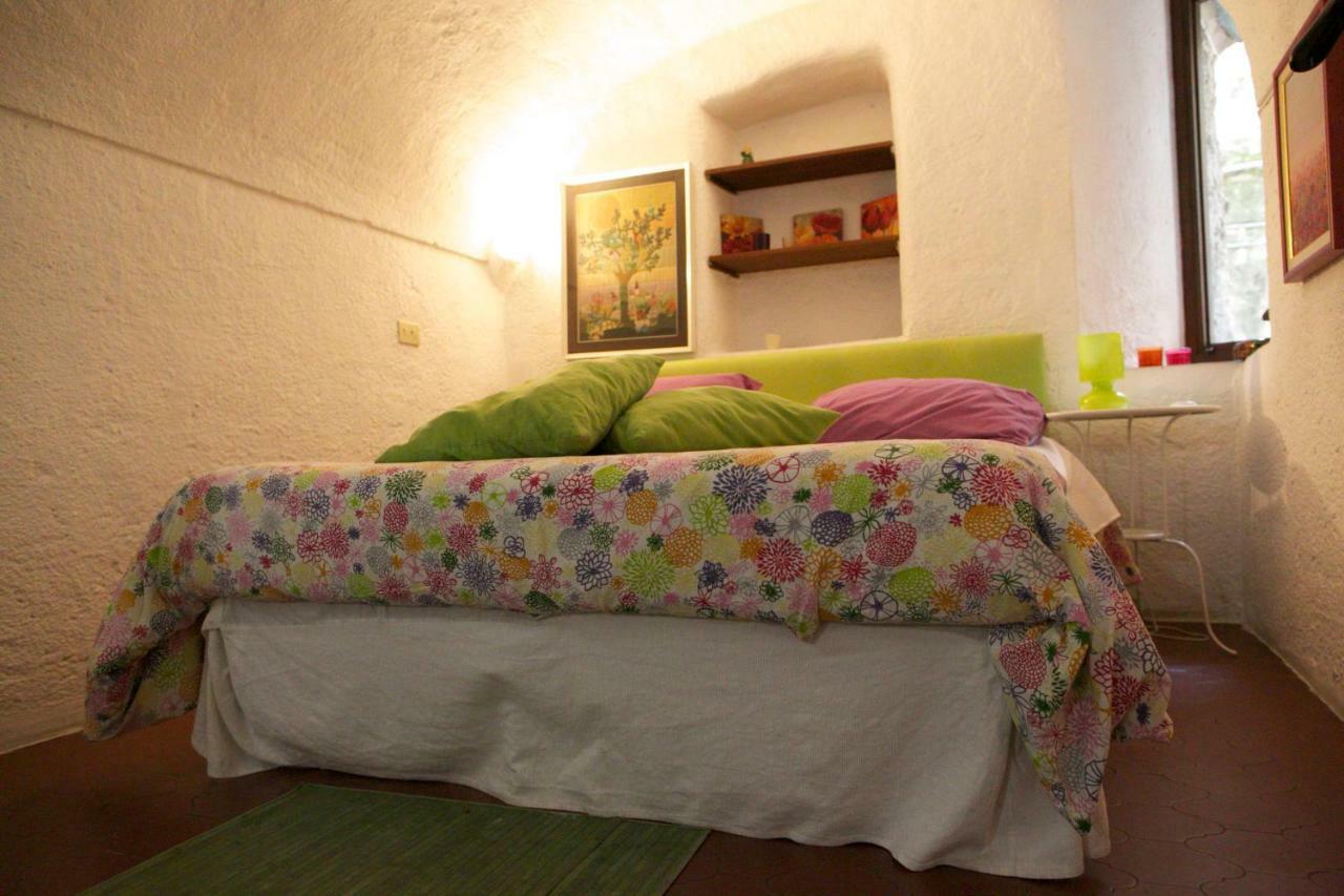 Appartamento Le Violette Dolceacqua Εξωτερικό φωτογραφία